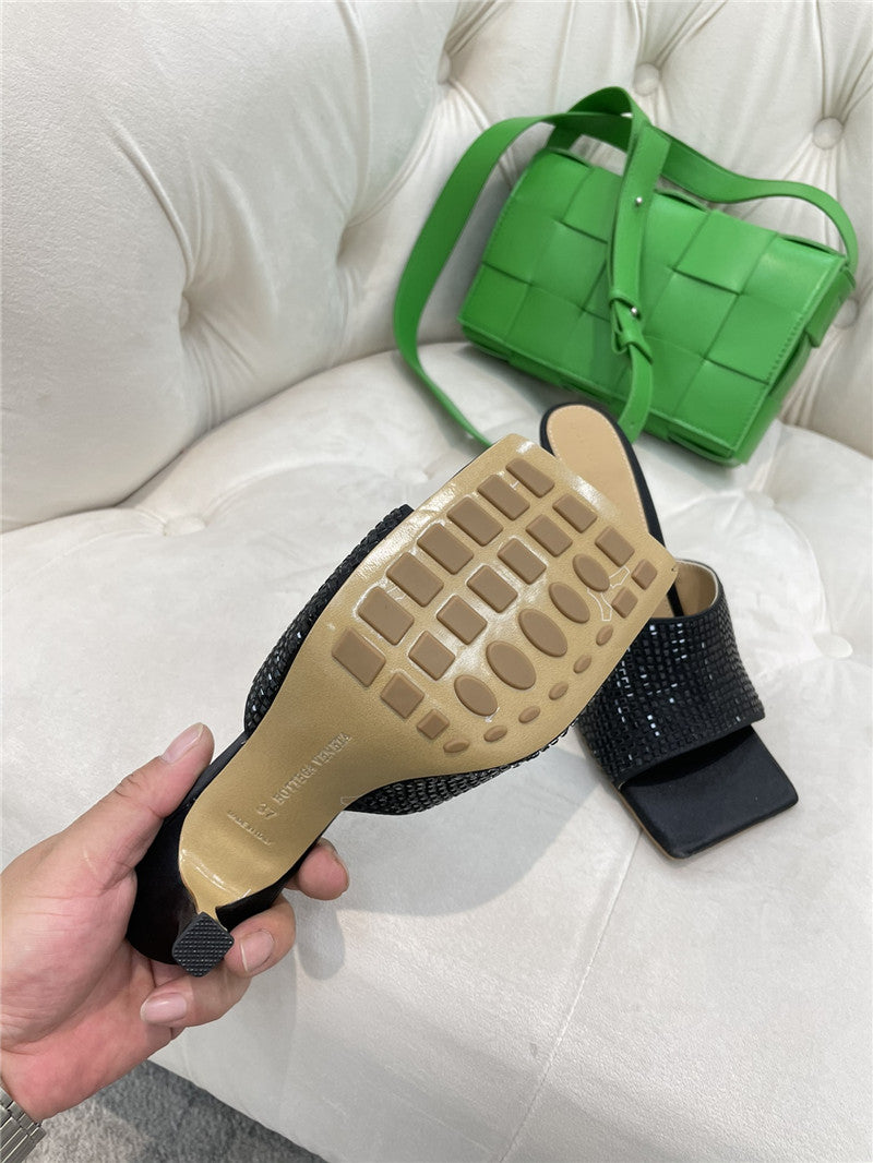 High Quality Luxury Bottega Veneta New Square Diamond Slippers – Style 00358 product detail