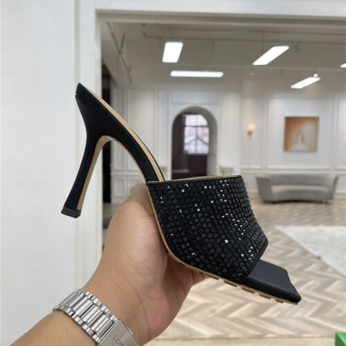 High Quality Luxury Bottega Veneta New Square Diamond Slippers – Style 00358 alternate view