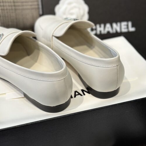 High Quality Luxury Chanel Spring And Summer Crystal Double C Loafers – Style 89702 product detail
