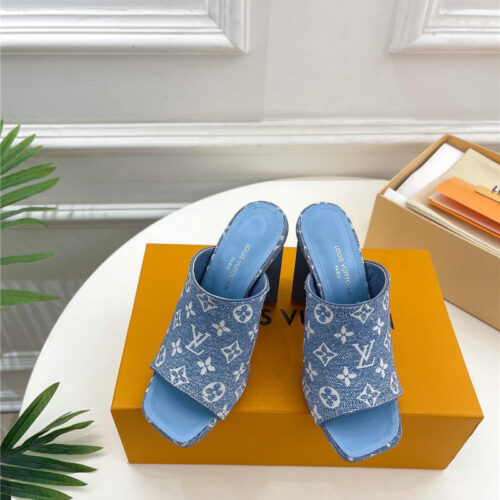 High Quality Luxury Louis Vuitton Plum Blossoms And Slippers product detail