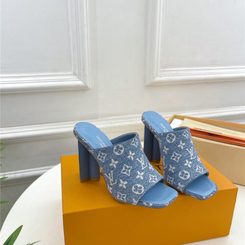High Quality Luxury Louis Vuitton Plum Blossoms And Slippers product detail