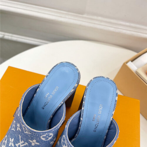 High Quality Luxury Louis Vuitton Plum Blossoms And Slippers product detail