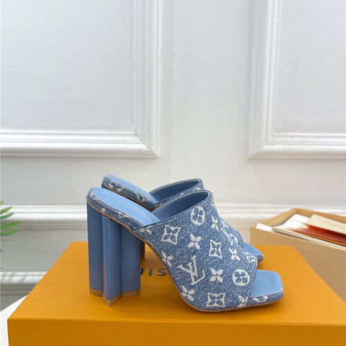 High Quality Luxury Louis Vuitton Plum Blossoms And Slippers product detail