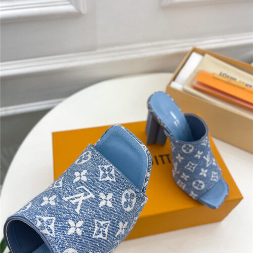 High Quality Luxury Louis Vuitton Plum Blossoms And Slippers product detail