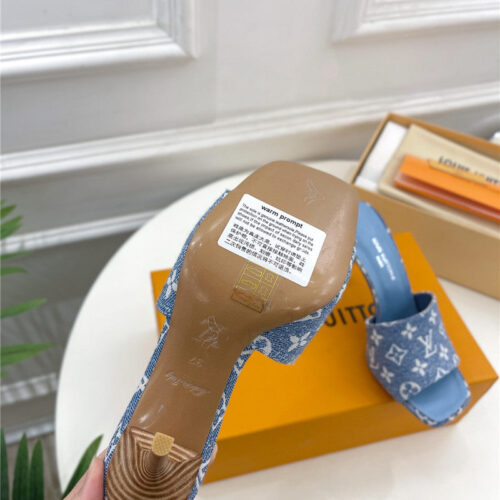 High Quality Luxury Louis Vuitton Latest Slippers – Style 12739 product detail
