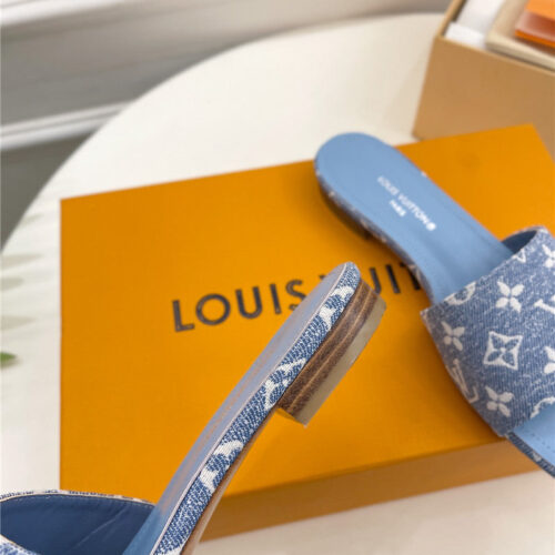 High Quality Luxury Louis Vuitton Latest Slippers – Style 43811 product detail