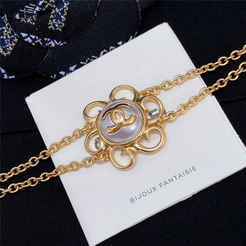 High Quality Luxury Chanel Sunflower Double C Pearl Necklace product detail