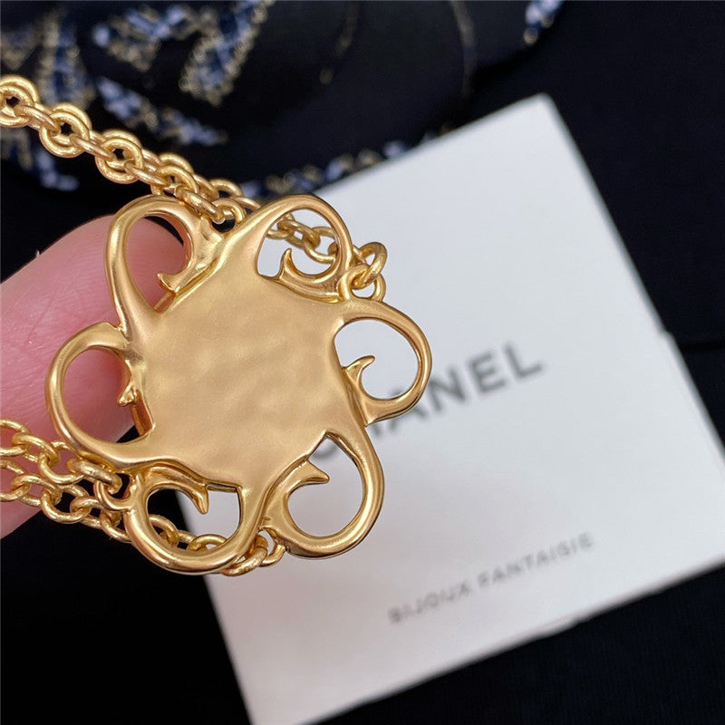 High Quality Luxury Chanel Sunflower Double C Pearl Necklace product detail