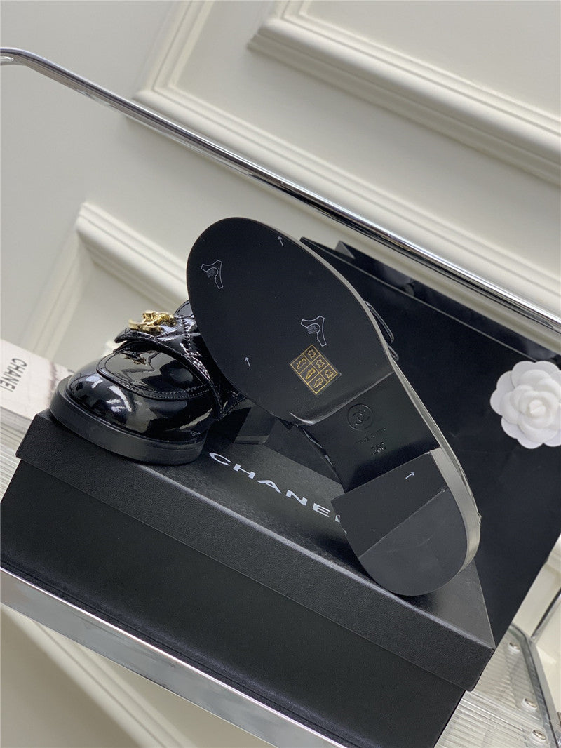 High Quality Luxury Chanel Double C Logo Shoes product detail