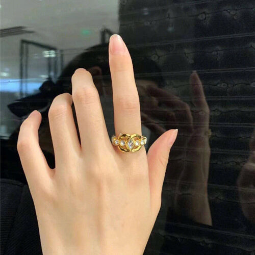 High Quality Luxury Chanel Xiangling Diamond Gold C Ring alternate view