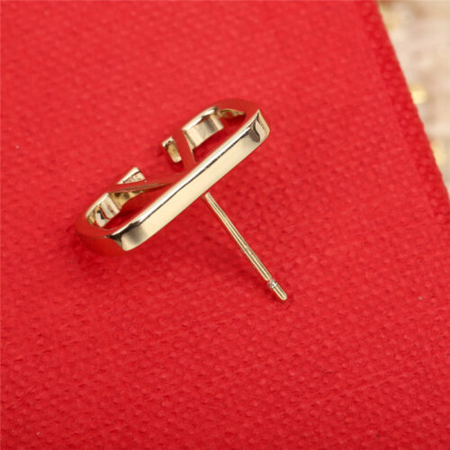 High Quality Luxury Valentino Simple And Elegant Logo Logo Earrings product detail