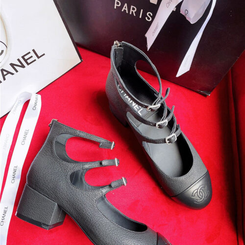 High Quality Luxury Chanel Classic Color Matching Elements Large Logo Shoes product detail
