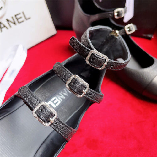 High Quality Luxury Chanel Classic Color Matching Elements Large Logo Shoes product detail