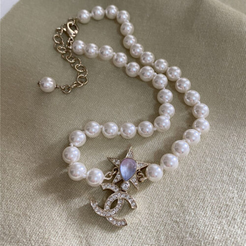 High Quality Luxury Chanel Green Water Drop Diamond Green Necklace – Style 50054 product detail