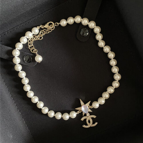 High Quality Luxury Chanel Green Water Drop Diamond Green Necklace – Style 50054 product detail