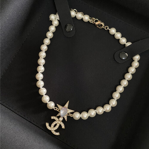 High Quality Luxury Chanel Green Water Drop Diamond Green Necklace – Style 50054 product detail