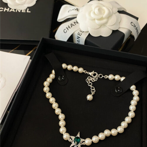 High Quality Luxury Chanel Green Water Drop Diamond Green Necklace product detail
