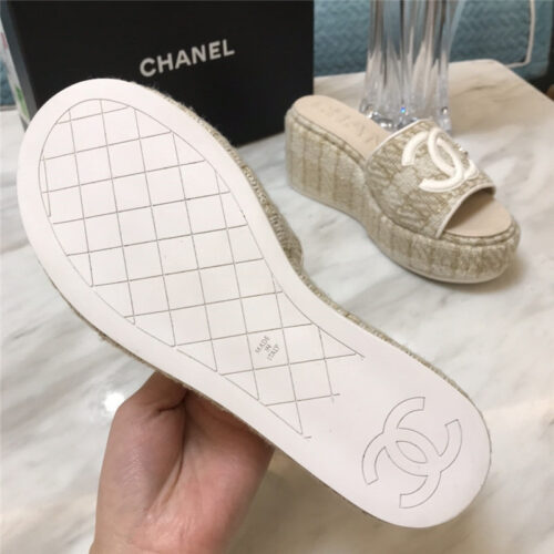 High Quality Luxury Chanel New Large Double C Lazy Platform Slippers – Style 64998 product detail