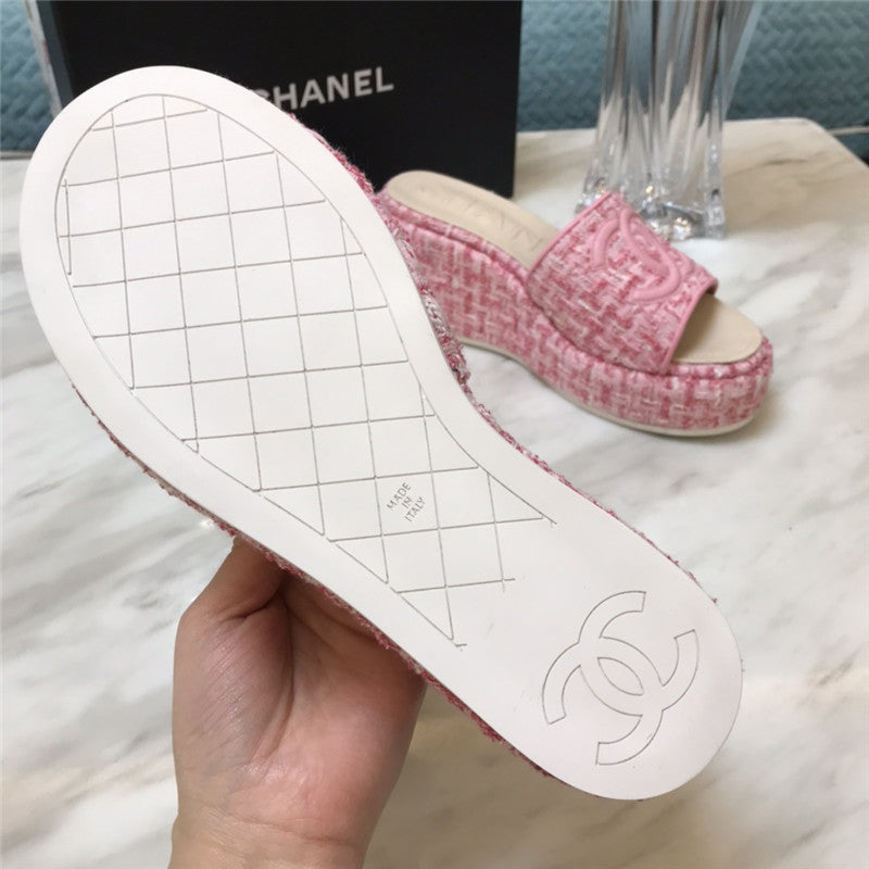 High Quality Luxury Chanel New Large Double C Lazy Platform Slippers – Style 71782 product detail