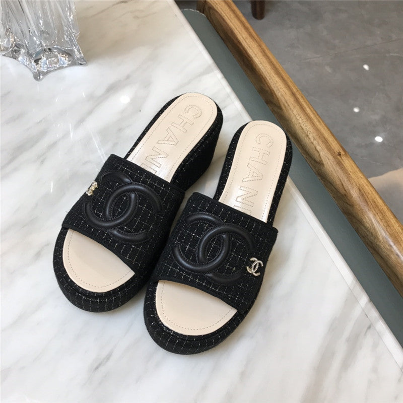 High Quality Luxury Chanel New Large Double C Lazy Platform Slippers product detail