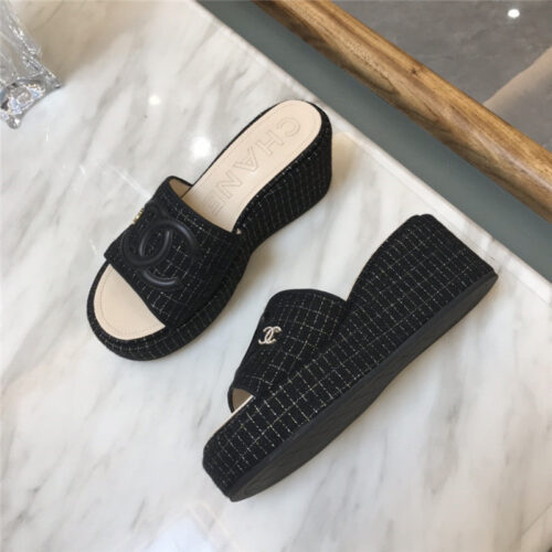 High Quality Luxury Chanel New Large Double C Lazy Platform Slippers product detail