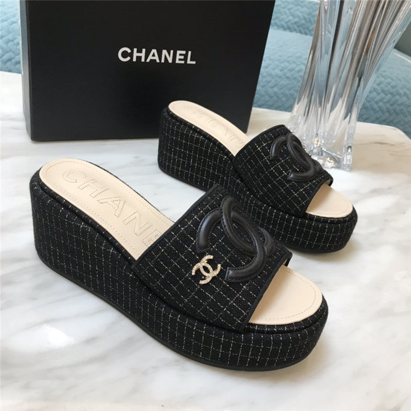High Quality Luxury Chanel New Large Double C Lazy Platform Slippers product detail