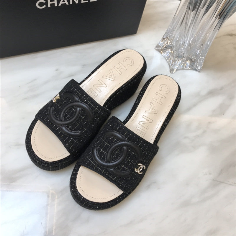 High Quality Luxury Chanel New Large Double C Lazy Platform Slippers product detail