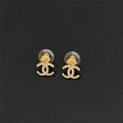 High Quality Luxury Chanel Simple Middle-Aged Earrings alternate view
