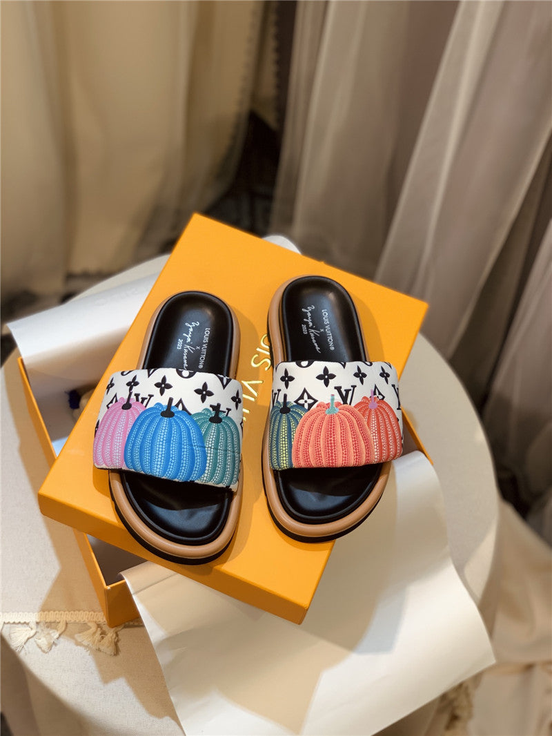 High Quality Luxury Louis Vuitton Couple Slippers – Style 90275 product detail