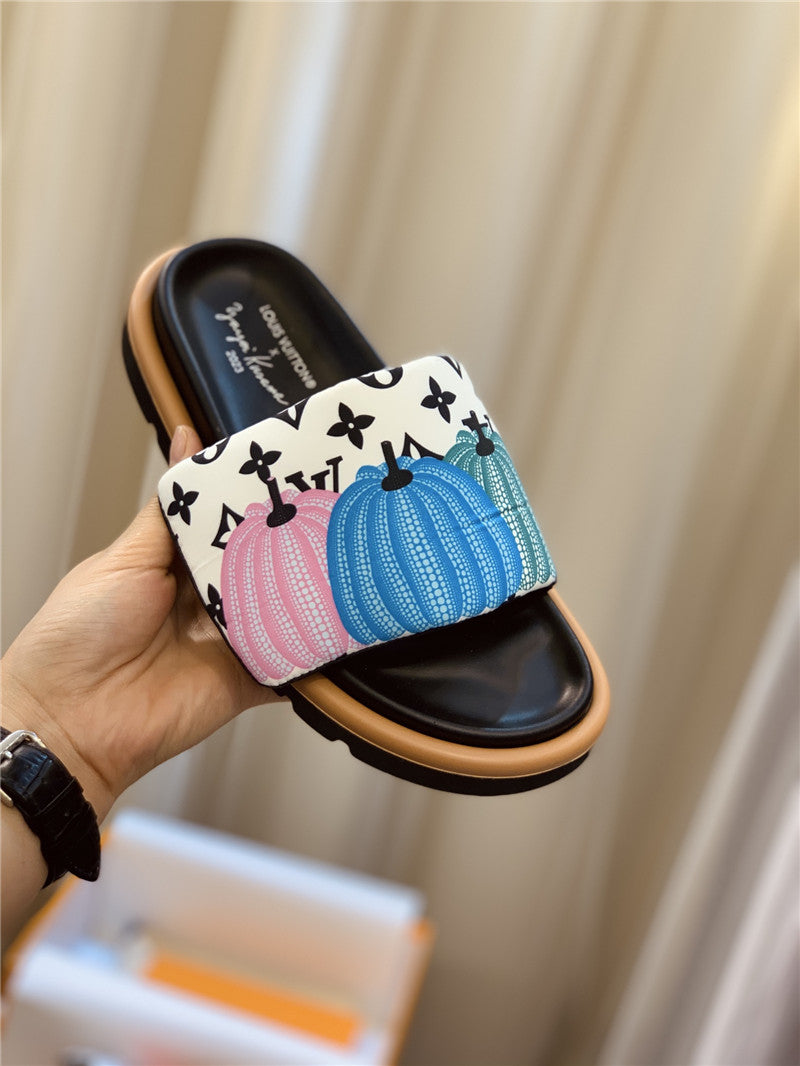 High Quality Luxury Louis Vuitton Couple Slippers – Style 90275 product detail
