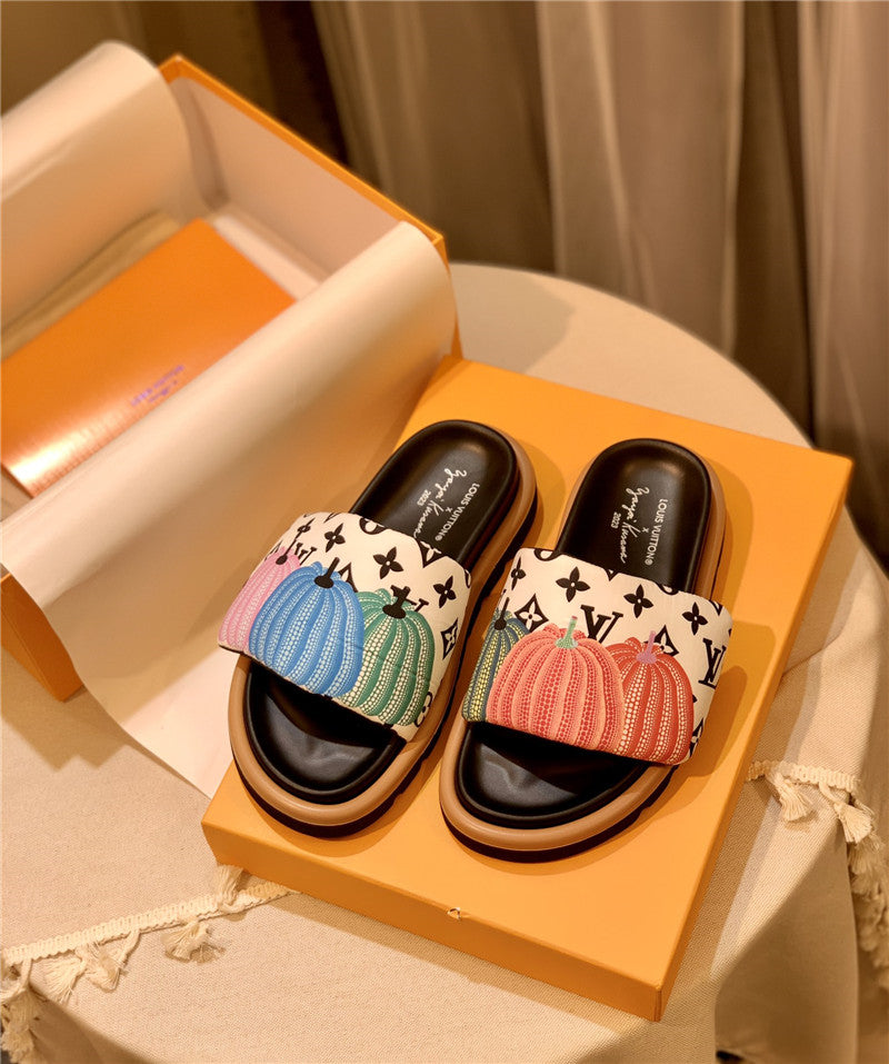 High Quality Luxury Louis Vuitton Couple Slippers – Style 90275