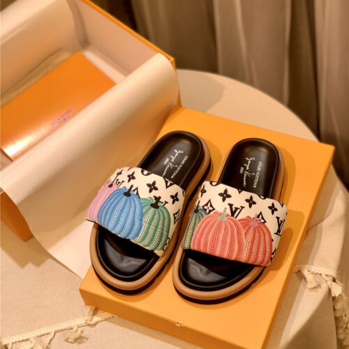 High Quality Luxury Louis Vuitton Couple Slippers – Style 59203