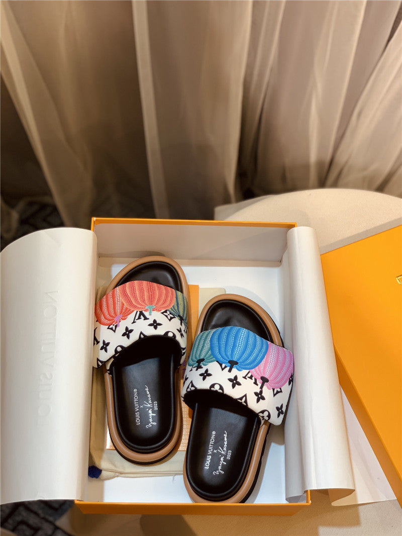 High Quality Luxury Louis Vuitton Couple Slippers – Style 90275 product detail
