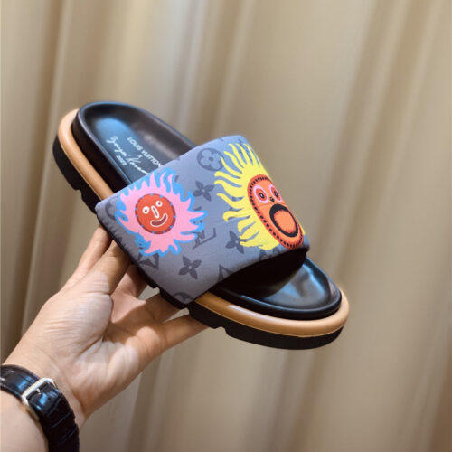 High Quality Luxury Louis Vuitton Couple Slippers – Style 24739 product detail