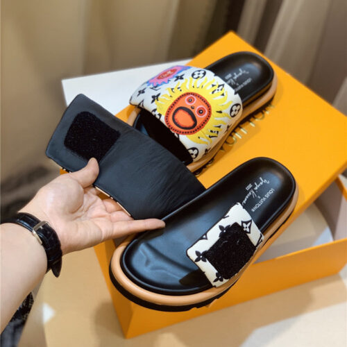 High Quality Luxury Louis Vuitton Couple Slippers – Style 55811 product detail