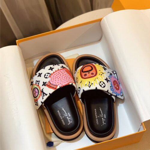 High Quality Luxury Louis Vuitton Couple Slippers – Style 55811 product detail