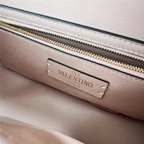 High Quality Luxury Valentino Garavani Roman Stud Crystal Shoulder Bag product detail