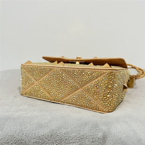 High Quality Luxury Valentino Garavani Roman Stud Crystal Shoulder Bag product detail