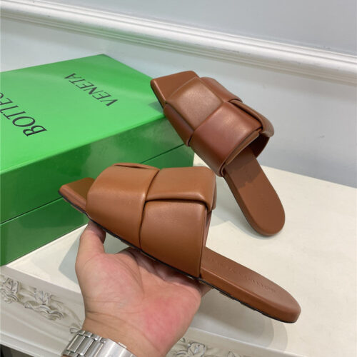 High Quality Luxury Bottega Veneta Patch Slides – Style 46086 alternate view