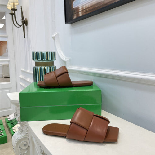 High Quality Luxury Bottega Veneta Patch Slides – Style 46086