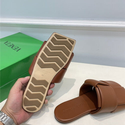High Quality Luxury Bottega Veneta Patch Slides – Style 46086 product detail