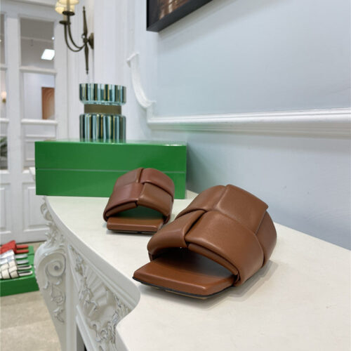 High Quality Luxury Bottega Veneta Patch Slides – Style 46086 product detail