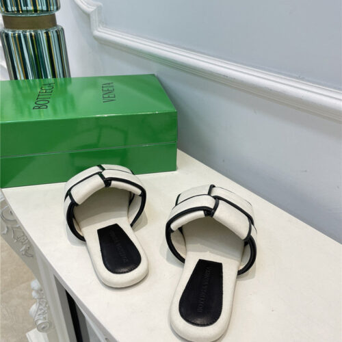 High Quality Luxury Bottega Veneta Patch Slides – Style 82246 product detail