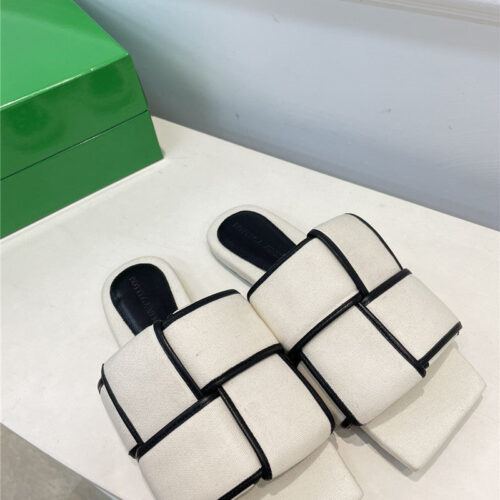 High Quality Luxury Bottega Veneta Patch Slides – Style 82246 product detail