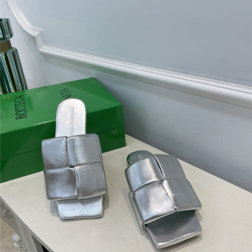 High Quality Luxury Bottega Veneta Patch Slides – Style 77158 product detail