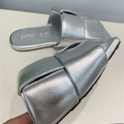 High Quality Luxury Bottega Veneta Patch Slides – Style 77158 product detail