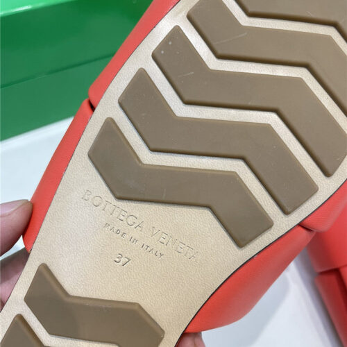 High Quality Luxury Bottega Veneta Patch Slides – Style 75462 product detail