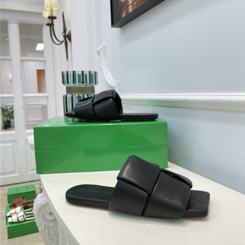 High Quality Luxury Bottega Veneta Patch Slides – Style 52870
