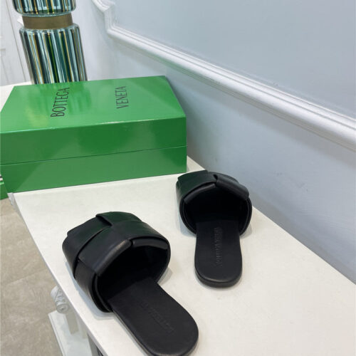 High Quality Luxury Bottega Veneta Patch Slides – Style 52870 product detail
