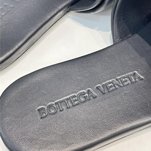 High Quality Luxury Bottega Veneta Patch Slides – Style 52870 product detail